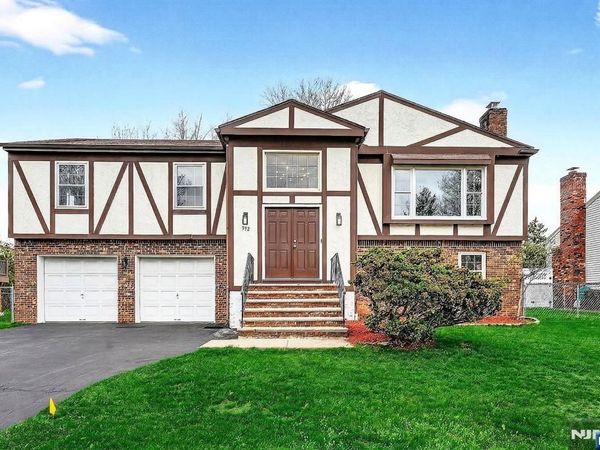 392 Mercer Avenue, RIVER EDGE, NJ 07661