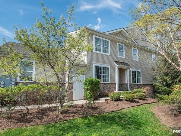 6 Mc Nish Way, CALDWELL, NJ 07006