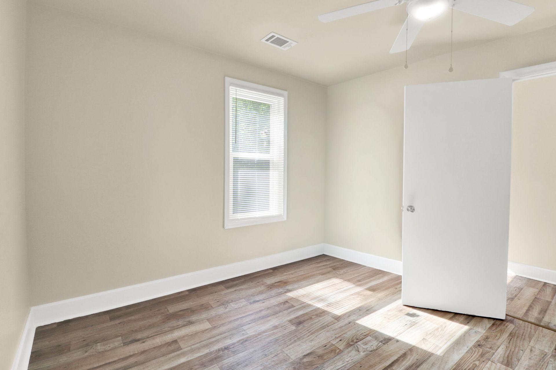 130 Lees Drive Photo 15