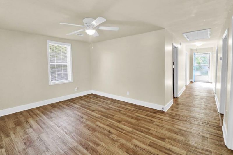 130 Lees Drive Photo 8