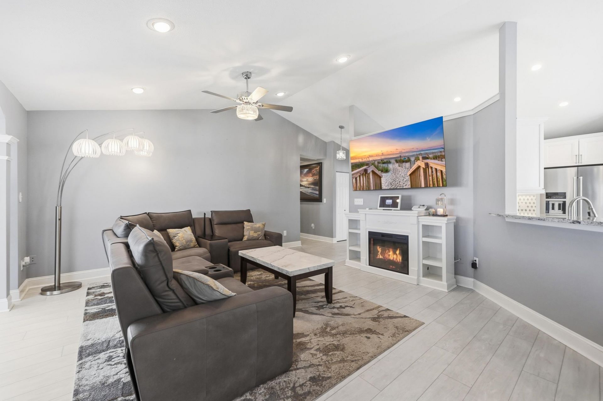 4508 E Walkerton Rd.  Photo 7