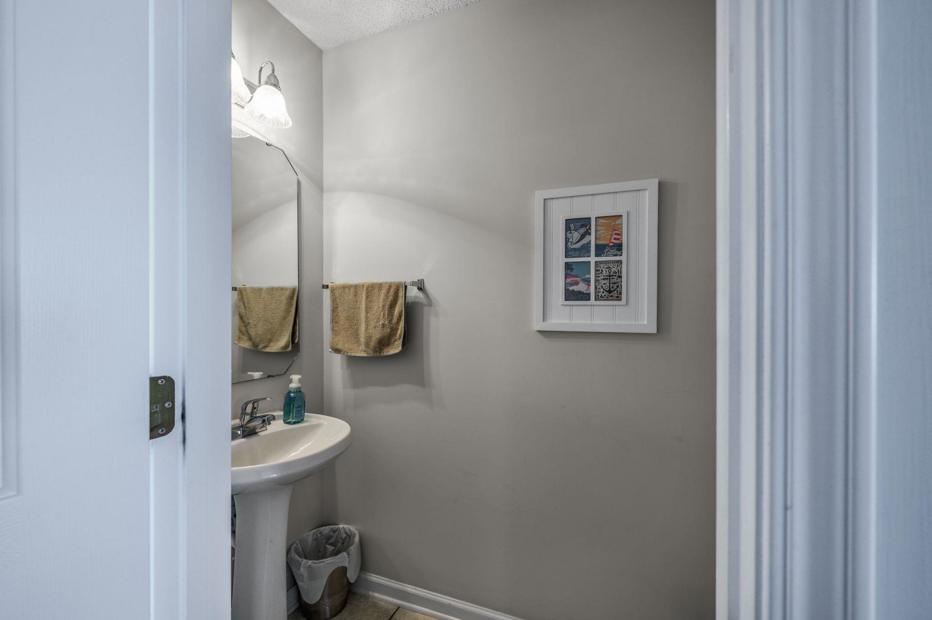 101 Barnwell St.  Photo 8