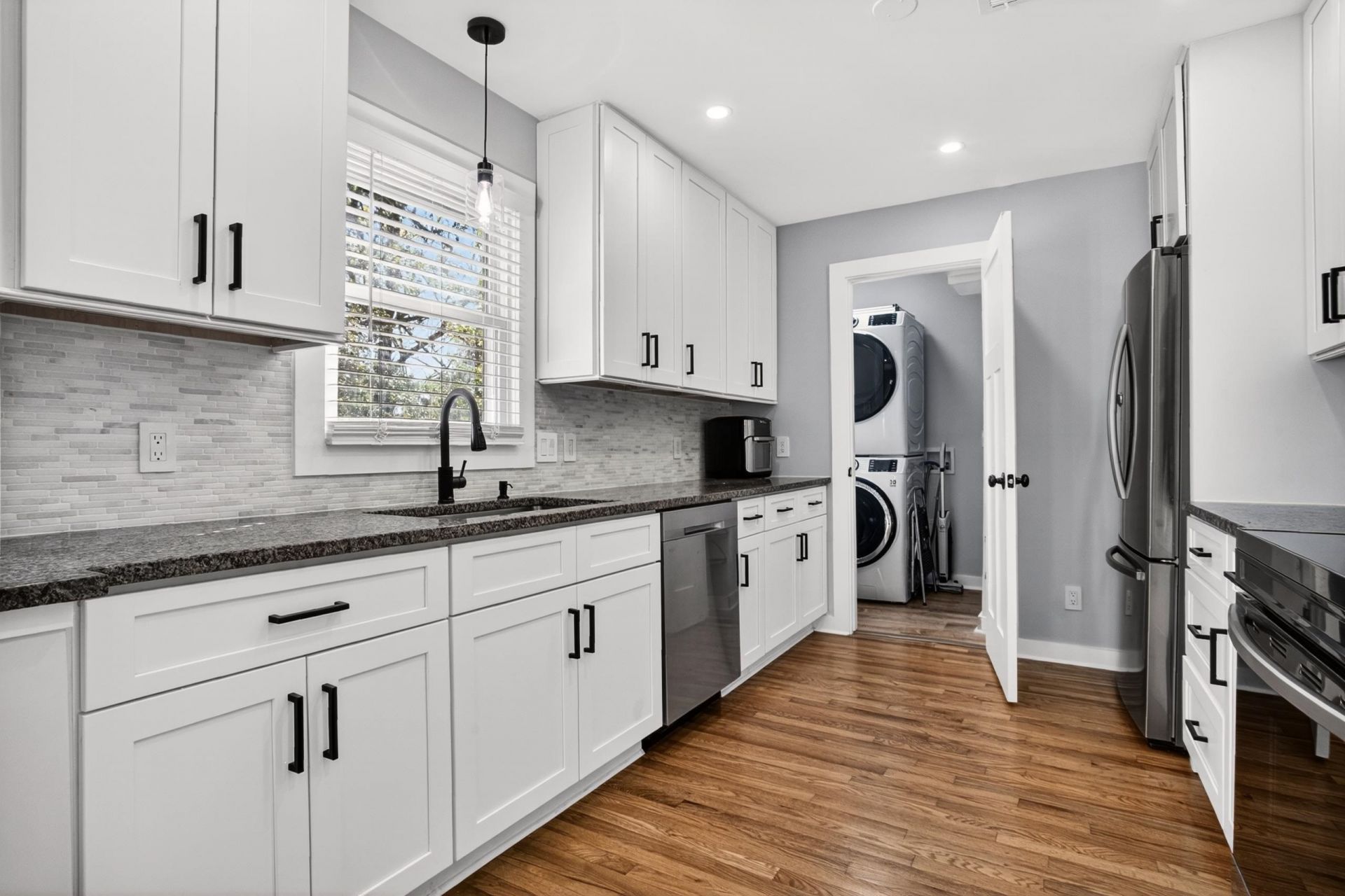 922 Salt Pl. Photo 10