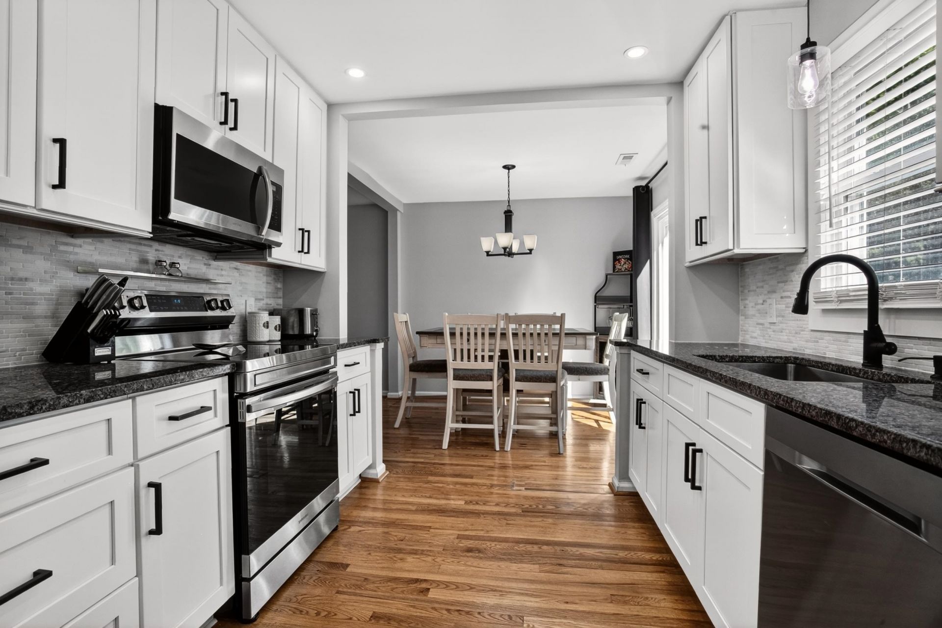 922 Salt Pl. Photo 14