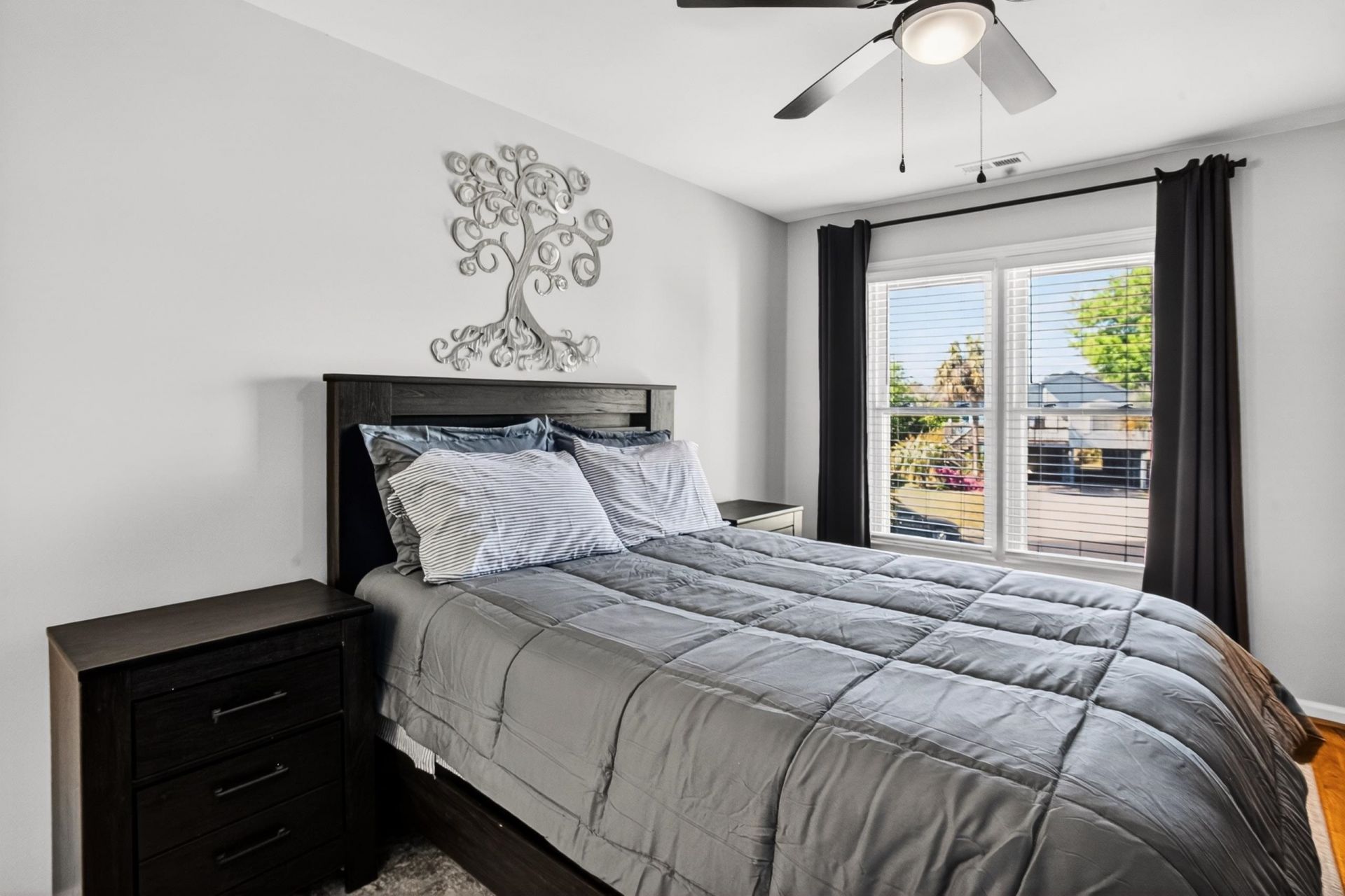 922 Salt Pl. Photo 18