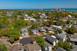 922 Salt Pl. photo 4