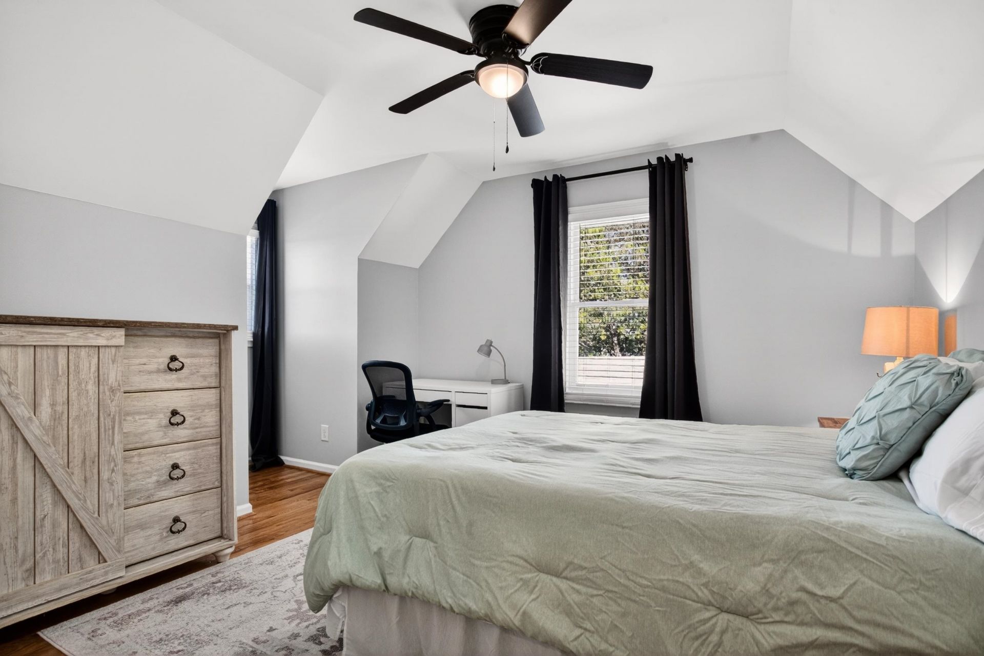 922 Salt Pl. Photo 25