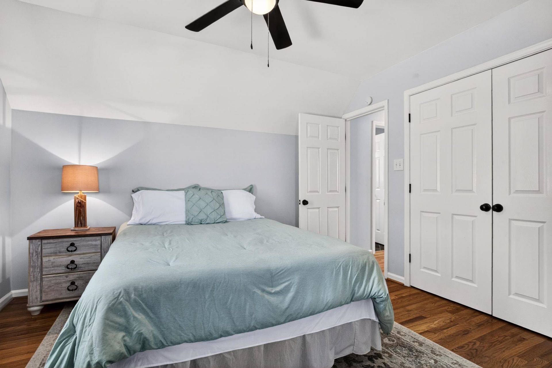 922 Salt Pl. Photo 26