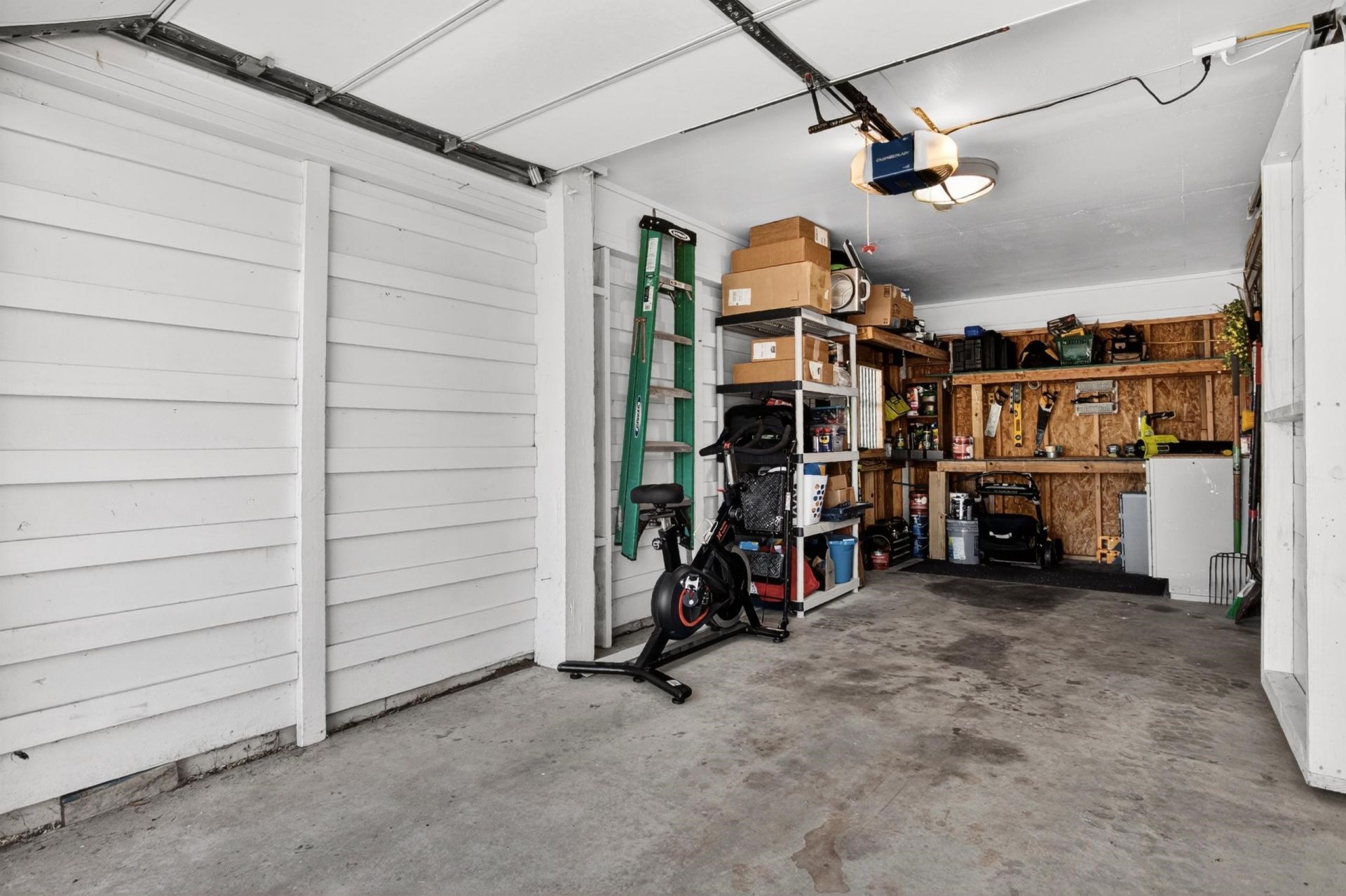 922 Salt Pl. Photo 41