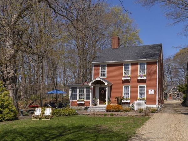 356 Main St, Amesbury, MA 01913