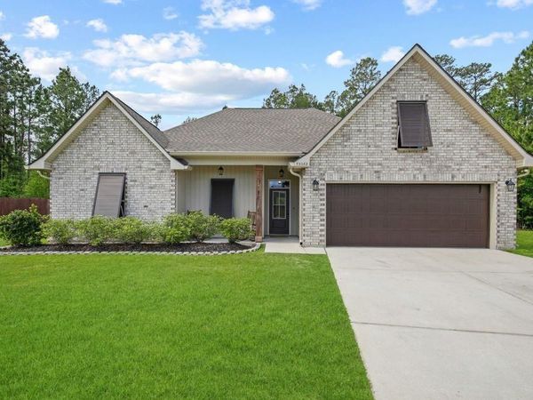 73082 STILL HOLLOW Drive, Covington, LA 70433