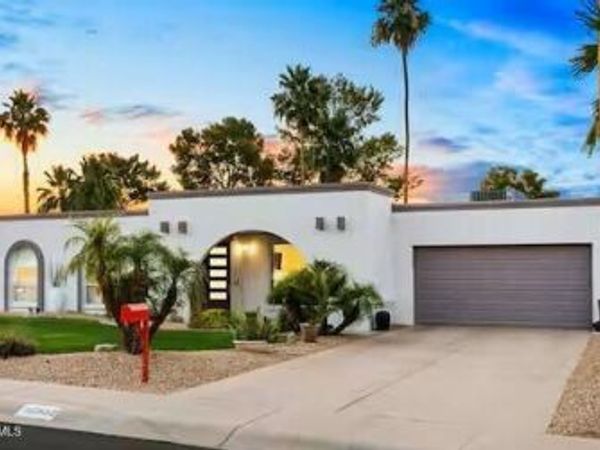 2532 E DESERT COVE Avenue, Phoenix, AZ 85028