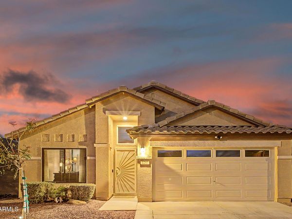 3247 S LOBACK Lane, Gilbert, AZ 85297