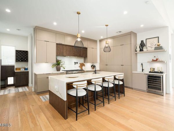 4126 E CAMPBELL Avenue, Phoenix, AZ 85018