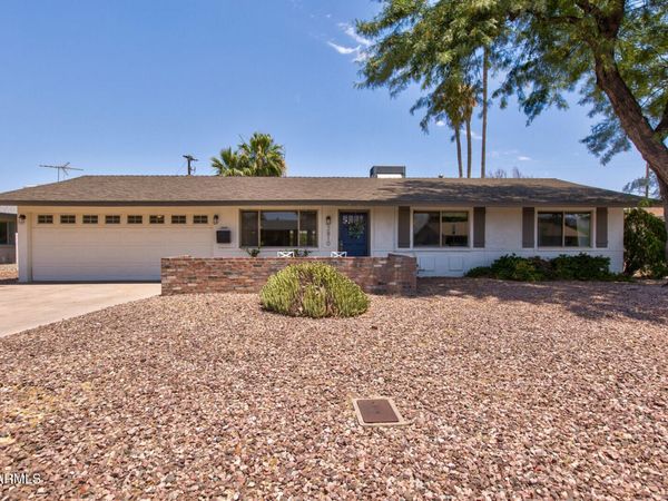 2810 E CHOLLA Street, Phoenix, AZ 85028