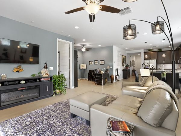 17234 W WHISPERING WIND Drive, Surprise, AZ 85387