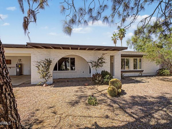 2552 E BROWN Road, Mesa, AZ 85213