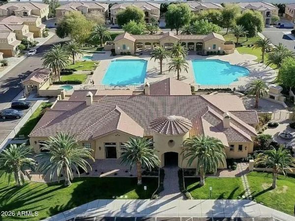 1367 S COUNTRY CLUB Drive, Unit 1019, Mesa, AZ 85210