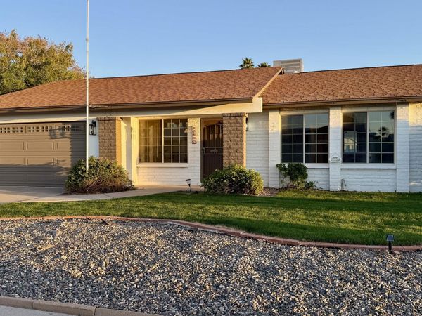 2807 W CHARLESTON Avenue, Phoenix, AZ 85053