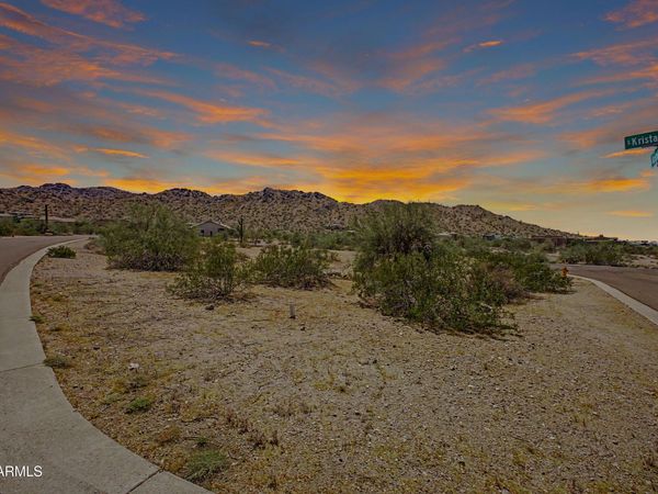 9400 S KRISTA Drive E, Unit 76, Goodyear, AZ 85338
