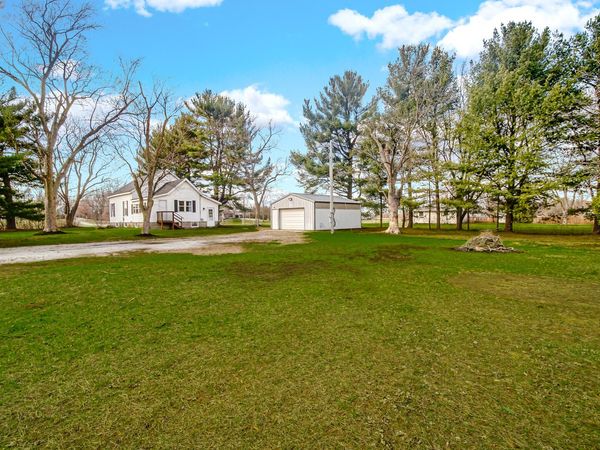 11341 N 900 W , DeMotte, IN 46310