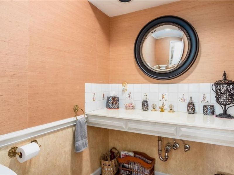 480 W Highland Drive, Zanesville, OH 43701 Photo 14