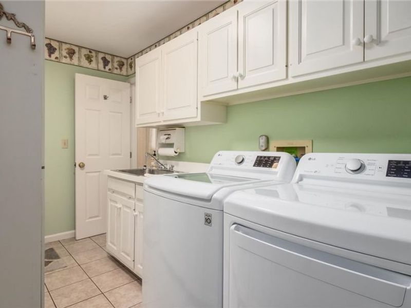 480 W Highland Drive, Zanesville, OH 43701 Photo 15