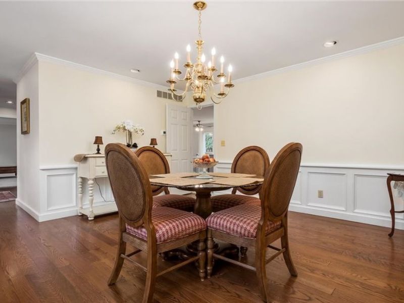 480 W Highland Drive, Zanesville, OH 43701 Photo 7