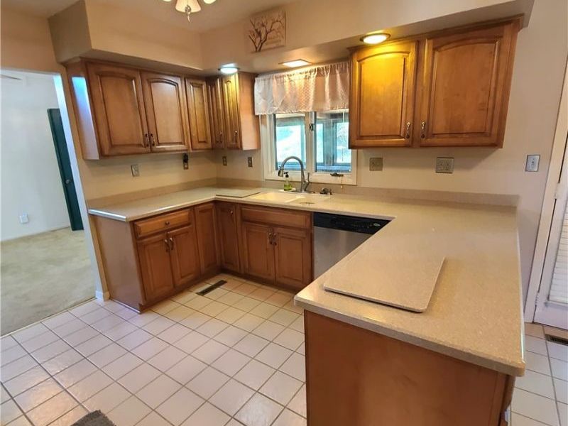 106 Martha Drive, Saint Clairsville, OH 43950 Photo 13