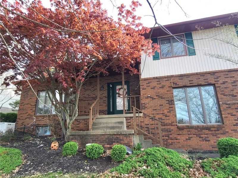 106 Martha Drive, Saint Clairsville, OH 43950 Photo 2