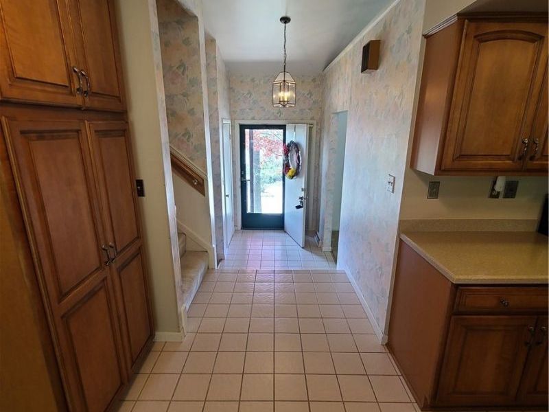 106 Martha Drive, Saint Clairsville, OH 43950 Photo 5