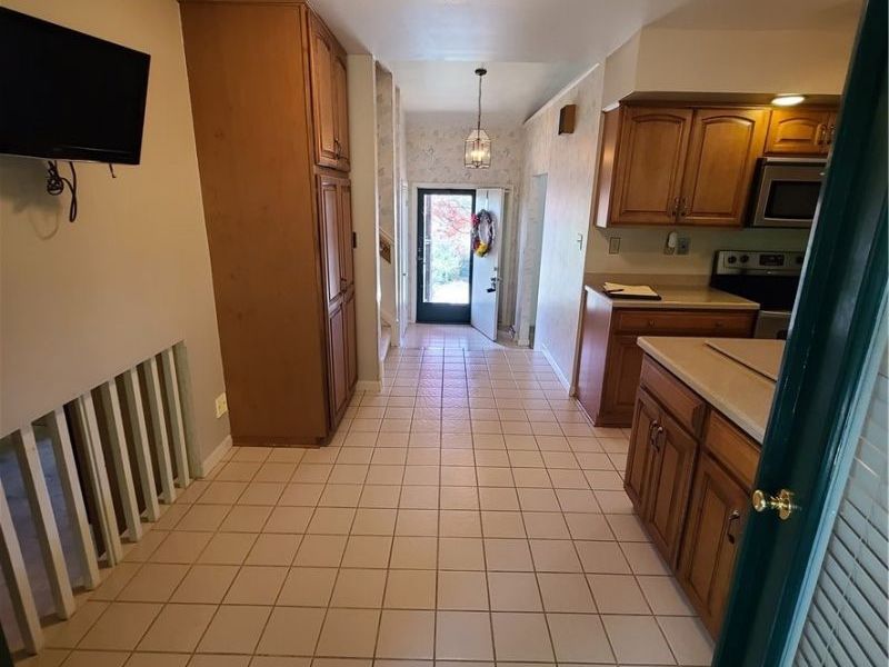 106 Martha Drive, Saint Clairsville, OH 43950 Photo 8