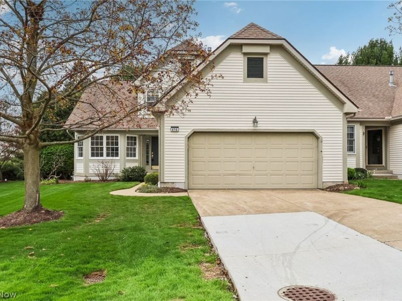 616 Sally Circle, Wadsworth, OH 44281 Photo 2