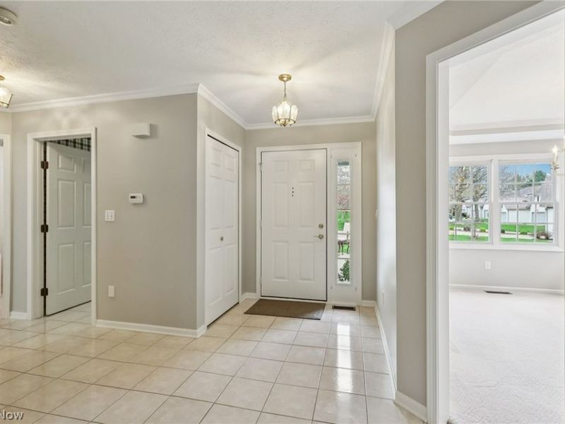 616 Sally Circle, Wadsworth, OH 44281 Photo 4