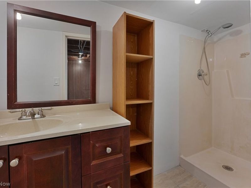 190 Struthers Liberty Road, Campbell, OH 44405 Photo 17