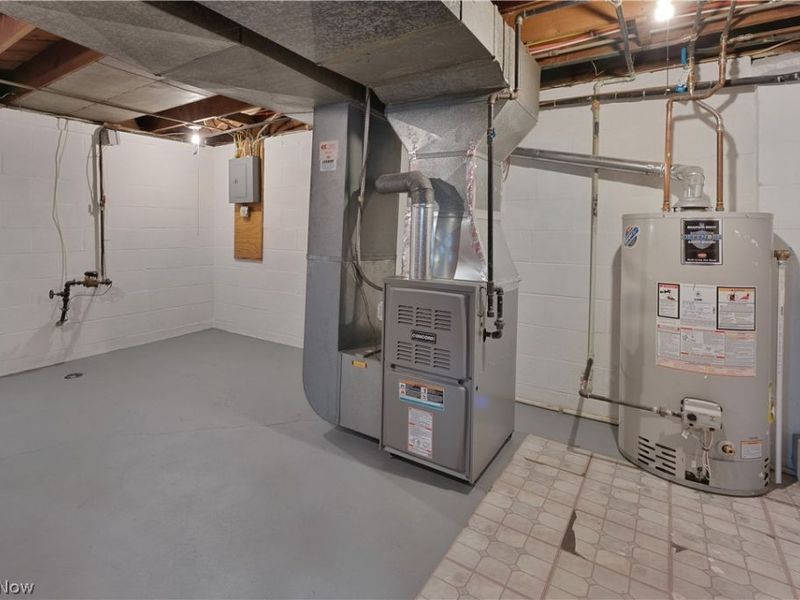 190 Struthers Liberty Road, Campbell, OH 44405 Photo 20