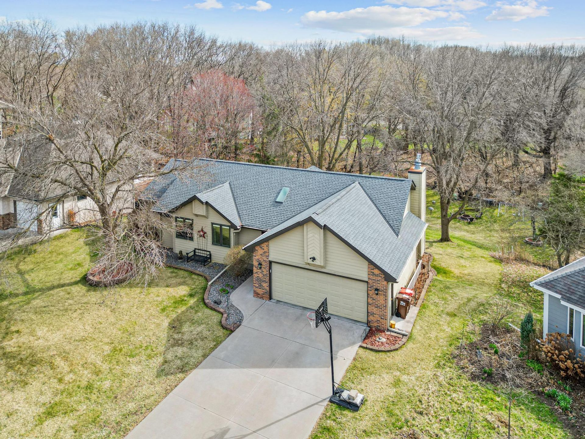 15 Apfelridge Court , South Saint Paul, MN 55075