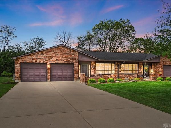 352 Kimbary Drive, Washington TWP, OH 45458