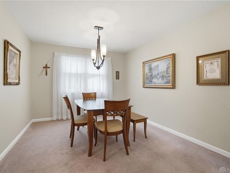 352 Kimbary Drive, Washington Township, OH 45458 Photo 15