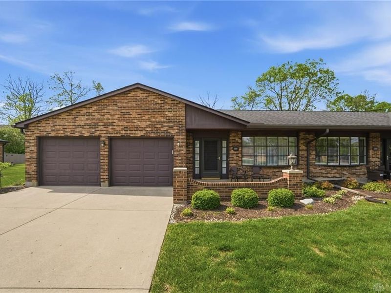 352 Kimbary Drive, Washington Township, OH 45458 Photo 3