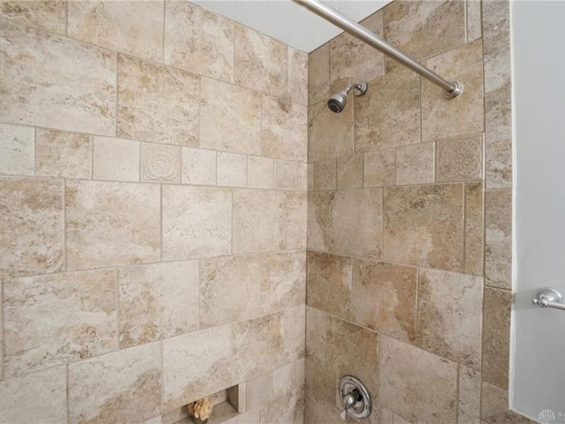 352 Kimbary Drive, Washington Township, OH 45458 Photo 45