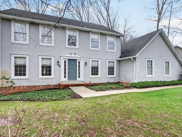 10434 Sourwood Court, Brighton, MI 48114