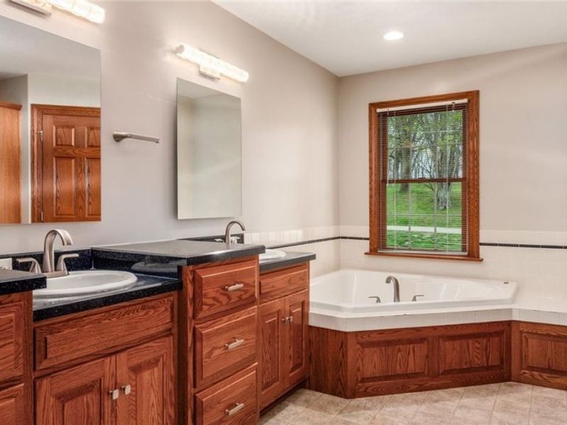 2540 Nicholas Lane, Dresden, OH 43821 Photo 27