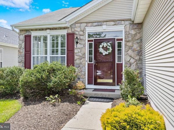 18 AMBROSE DRIVE, COLUMBUS, NJ 08022