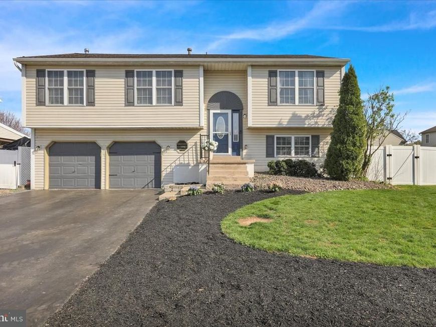 4340 Sutton Circle, Reading, PA 19606 Main Photo