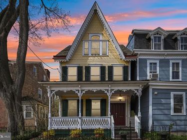 203 W BROAD STREET , BURLINGTON, NJ 08016