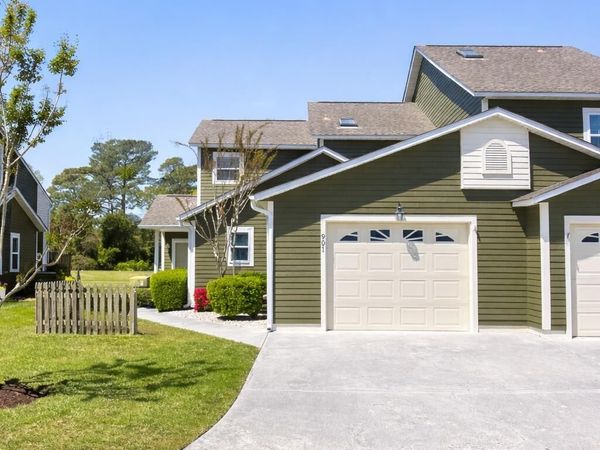 901 Cedarwood Village, Morehead City, NC 28557