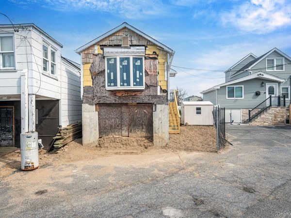 2471 Jackson Avenue, Seaford, NY 11783