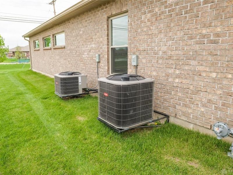 1160 Waterloo Street, Troy, OH 45373 Photo 36