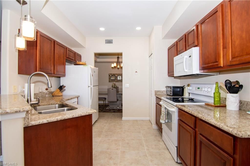 10010 Sky View Way, Unit 403, Fort Myers, FL 33913 Photo